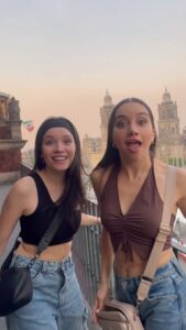 Gimena Gómez Instagram - A mi me gustan mucho de esos 🤤🚩 . . . #cosasdeamigas #comedia #humor #risa #pendejadas #toxicas #comedy #girlebelike #cosasdechicas #fun