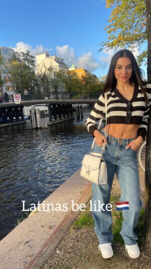 Gimena Gómez Instagram - Mamás latinas favor de no ver éste video 🩴
.
.
.
#cosasdelatinas #latinasbelike #comedia #humor