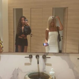 Gina Dirawi Instagram - Vad ska en kvinna behöva göra för att få åka jet-ski utanför Coop?