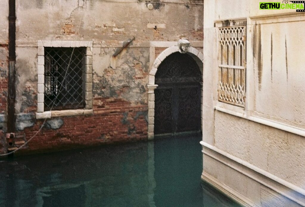 Gina Stiebitz Instagram - Venice on film 🎞️