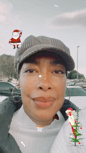 Gina Torres Instagram - 🎄🎁🙏🏽