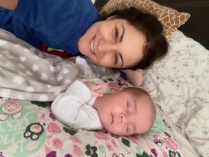 Gioia Arismendi Instagram - 1 Mes de Gala 💎 Isabella 🪷 30.11.2023 
.
La vida es bella 😍
.
Enamorada de las Reinas de mi corazón las maestras de mi alma Stella ⭐️ Vera 🍀 la primogénita quien acompaña con todo su amor a la hermanita 💕💝💕
.
Gracias Gracias Gracias porque #yosignifico #iamenough #yosoy Soham I Am Gioia Arismendi en Abundancia y Prosperidad rodeada de Éxito y Amor! Amén!!! 💟🕉☮️⚛️
.
Gracias al Universo 🌌 a Dios Padre Madre a la Vida en mi máximo esplendor como #gioiamom #gioiamoms la mejor y más importante faceta de mi vida, abrazando y amando este privilegio de ser madre de 2 hermosas princesas 👸!!! 
.
#LactanciaMaternaExclusiva #PuraVida #PuroAmor #lechematerna 
.
Siempre en el único e infinito camino #AmorMotorDelMundo 
#gioiaarismendi 
#bambolabygioia 
#gioiamom #gioiamoms 
#espaciomadre 
#gioiainfinita❤️ 
#gioiarte 
#familia #hijas #GalaIsabella #1mes #hermanas #stellavera #mamitabella #amorincondicional #Agradecidas #Gracias #GraciasDios