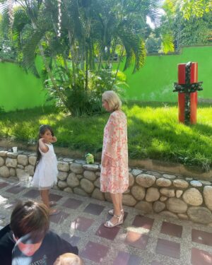 Gioia Arismendi Instagram - Bautizo 🕊️ Gala 💎 Isabella 🪷 13.01.2024 
.
Gracias a todos por estar los Amamos!!! 🙌🏻♥️🧿🪬⭐️💎 Unidos en el Amor a Dios Padre Madre 🫶👐💓y recibiendo su bendición!!! 
Gracias Padrinos 👐 Familia ♥️ Amigos 🙌🏻!!! 
.
Y así la pasamos en una celebración 🍾 íntima y maravillosa!!! Ahora compartiéndola con todos ustedes!!! 🥰
.
Gracias especiales por el lugar maravilloso, en su VIP, atendidos clase aparte Gracias Gracias Gracias Dani con la divina comida y atención del Restaurant 🍴 @gourmetplanetve ✅🙏👍🏻⭐️ @gourmetplanetlpg 
.

Gracias Gracias Gracias 🙏👐🙌🏻🫶 
Amén Amén Amén 
.
Make Up & Stylist & Asesoría de Imagen @bambolabygioia 💄
.
Photos Fotos de mi celular! 📱 
.
Siempre en el único e infinito camino de Dios en #AmorMotorDelMundo 
#gioiaarismendi 
#bambolabygioia 
#gioiamom #gioiamoms 
#amoromcondicional
#amordeDios
#familia
#bautismo 
#gioiainfinita
#gioiarte 
#Agradecidos #Gracias #GraciasDios 

Ya conoces @gourmetplanetve @gourmetplanetlpg