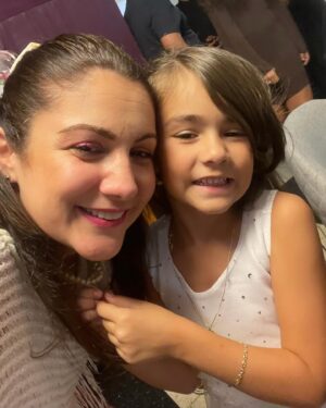Gioia Arismendi Instagram - Bautizo 🕊️ Gala 💎 Isabella 🪷 13.01.2024 
.
Gracias a todos por estar los Amamos!!! 🙌🏻♥️🧿🪬⭐️💎 Unidos en el Amor a Dios Padre Madre 🫶👐💓y recibiendo su bendición!!! 
Gracias Padrinos 👐 Familia ♥️ Amigos 🙌🏻!!! 
.
Y así la pasamos en una celebración 🍾 íntima y maravillosa!!! Ahora compartiéndola con todos ustedes!!! 🥰
.
Gracias especiales por el lugar maravilloso, en su VIP, atendidos clase aparte Gracias Gracias Gracias Dani con la divina comida y atención del Restaurant 🍴 @gourmetplanetve ✅🙏👍🏻⭐️ @gourmetplanetlpg 
.

Gracias Gracias Gracias 🙏👐🙌🏻🫶 
Amén Amén Amén 
.
Make Up & Stylist & Asesoría de Imagen @bambolabygioia 💄
.
Photos Fotos de mi celular! 📱 
.
Siempre en el único e infinito camino de Dios en #AmorMotorDelMundo 
#gioiaarismendi 
#bambolabygioia 
#gioiamom #gioiamoms 
#amoromcondicional
#amordeDios
#familia
#bautismo 
#gioiainfinita
#gioiarte 
#Agradecidos #Gracias #GraciasDios 

Ya conoces @gourmetplanetve @gourmetplanetlpg
