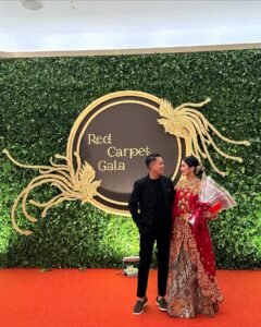 Gita Sucia Instagram - Drifting in an enchanting design by Mas @didietmaulana and accented with batik from 3E, the Red Carpet Gala marked the joyful occasion of Mas @emil_mke ’s birthday 🧡❤️