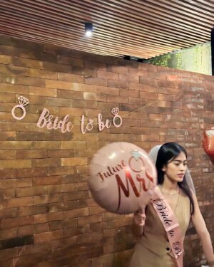 Gita Sucia Instagram - Some of us are officially Mrs now 😁👰🏻‍♀️ #bacheloretteborongan