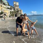 Giulia Bevilacqua Instagram - 29 ottobre bagno a Cetara. ❤️ @clavelnic vitto edo ❤️