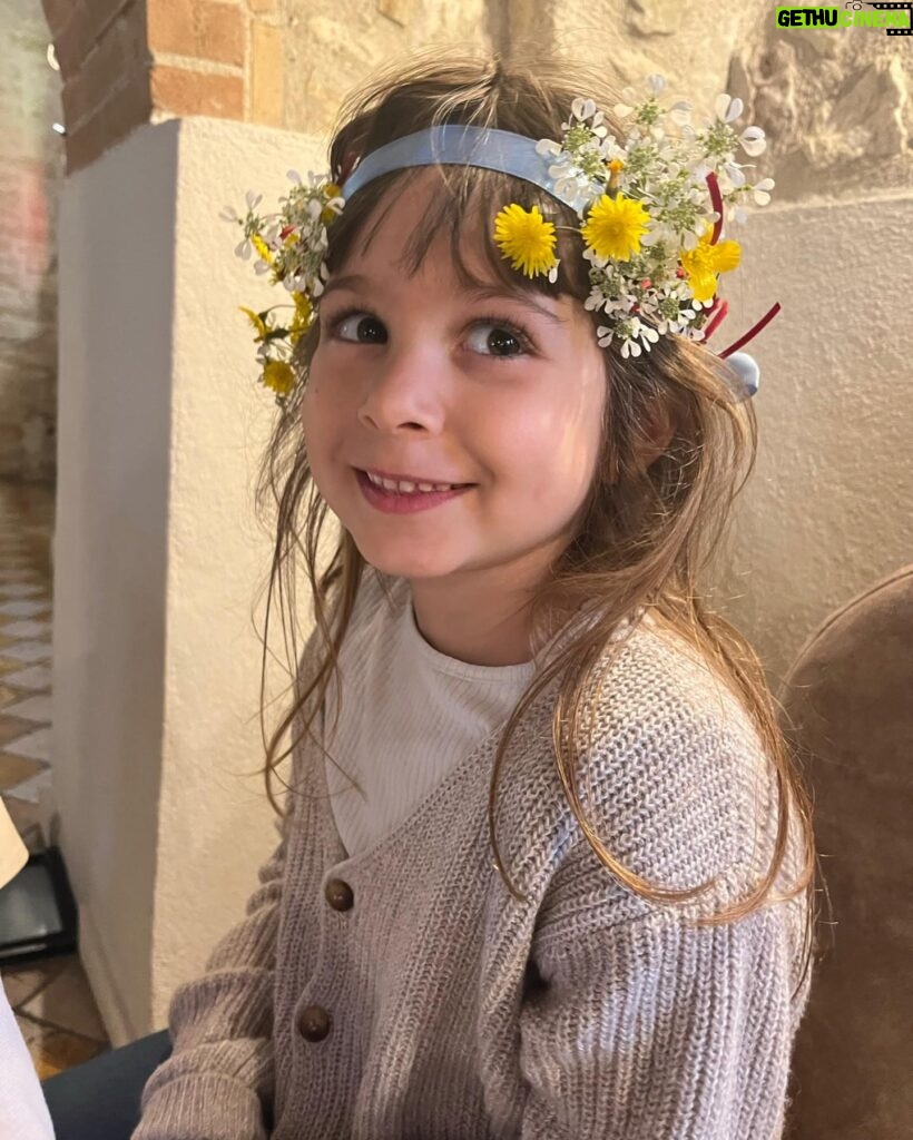 Giulia Bevilacqua Instagram - Auguri mia adorabile, speciale, preziosa bambina. Sei la gioia della nostra vita. Ti amo. ❤️ #5anni @clavelnic