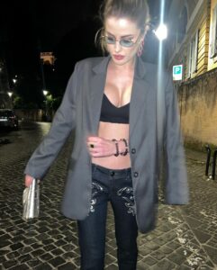 Giulia Elettra Gorietti Instagram - Last night dinner in Rome Bag @twentyfourhaitch Jewels @giuseppinafermigioielli 🩷 . . . . . . #dinner #rome #moonasianbar #nightout #actress #italian #german