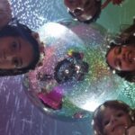 Giulia Elettra Gorietti Instagram - Un pomeriggio bellissimo al @museumofdreamers . . . . . . . #museumofdreamersroma #girls #italian #brasilian #german #portuguesa #moms #daughters #giuliaelettrago #funny #happy #barbiehouse #barbie