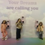 Giulia Elettra Gorietti Instagram - Un pomeriggio bellissimo al @museumofdreamers . . . . . . . #museumofdreamersroma #girls #italian #brasilian #german #portuguesa #moms #daughters #giuliaelettrago #funny #happy #barbiehouse #barbie