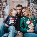 Giulia Elettra Gorietti Instagram - Buon Natale a tutti voi. Vi auguro più che felicità stasera …la serenità. A capodanno poi cambierò augurio.😄 Godiamocelo e sentiamoci fortunati pensando a cosa accade altrove. Love @ovspeople @ovskids . . . . . . #christmas #natale2023 #natale #natale23 #family #winter #navidad #buonnatale #mangiamoper24ore #giuliaelettrago #violante #pietroiemme9