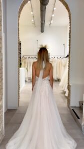Giulia Elettra Gorietti Instagram - Oggi sono andata a scegliere un outfit per alcune occasioni da @comeinunafavola_official e... guardate com’è andata a finire! ✨ . . . . . . . #abiticerimonia #ateliersposa #comeinunafavola *ad