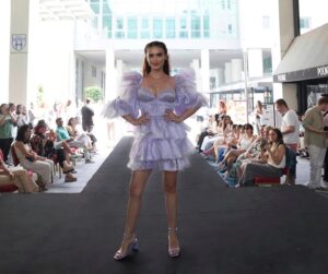 Gizem Denizci Instagram - Birkac gun once şöyle bir şey oldu btw ✨✨✨😸 #runway #fairy #wonderland