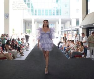Gizem Denizci Instagram - Birkac gun once şöyle bir şey oldu btw ✨✨✨😸 #runway #fairy #wonderland