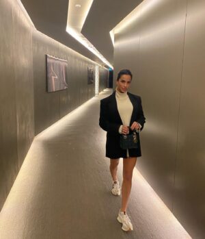 Gizem Emre Instagram - Night walks 💭🤍