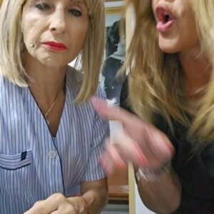 Gladys Florimonte Instagram - Febrero se empieza a sentir en la convivencia 🤣🎭
Te amo Gladiolaaa @florimontegladys 
@doslocasderemate 

Hasta el 3 marzo en @teatro_candilejas 
Desde semana santa ÚNICAS 8 semanas en @teatropicadilly
Entradas por @plateanet