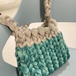 Gladys Tsai Instagram - 大家一直笑我 出差什麼都沒帶幹嘛帶毛線🧶 你們看！！這不是趁著工作空檔 編好一個超級可愛的冰島毛線包～ 好有成就感😍 #可愛吧快誇我 #獨一無二不怕撞包 #第一次編包包就上手 #感謝我的老師寧寧😘 #love #life #lifestyle #cute #diy #bag #ootd #生活 #工作 #日常 #手作 #冰島毛線包 #包包