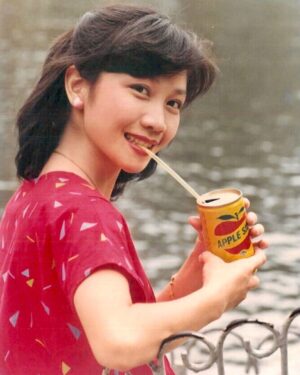 Gladys Tsai Instagram - 母親節快樂😍
放媽咪美照就夠了！
沒有比較沒有傷害🤣🤣🤣
#當初幹嘛不出道去演瓊瑤
#love #mom #momlife #life #beauty #young #happymothersday