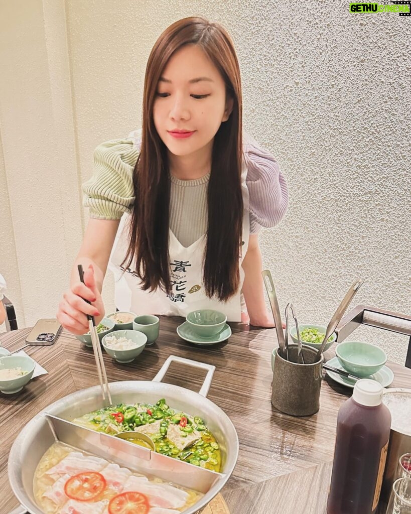 Gladys Tsai Instagram - 誰跟我一樣每次點餐都會失心瘋 還有不管多熱都要吃火鍋 #我就是每個都想吃一口不要阻止我 #love #life #dinner #food #hotpot #yummy #mom #生活 #日常 #美食 #火鍋 #台中 #台中美食
