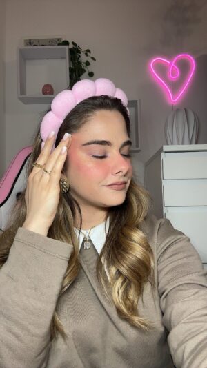 Glenda Resta Instagram - Vi piace questo effetto? 🌇
(Il video iniziale è di @alissajanay )