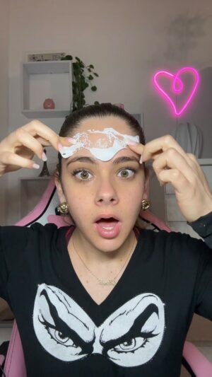 Glenda Resta Instagram - Dovevo dirvi la verità 💀 voi le avete provate? Vi piacciono?
(Video iniziale di @mireyarios )