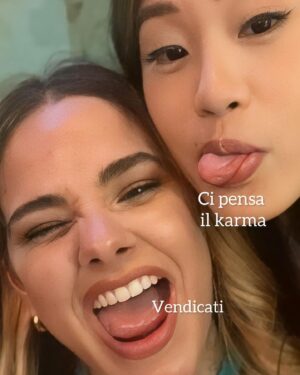 Glenda Resta Instagram - Oggi mi ero imparanoiata per una cosa… e mi sono messa a letto, poi mi hai videochiamata e mi sono scordata di tutto, ti voglio bene, mi manchi 💓🌷🫂