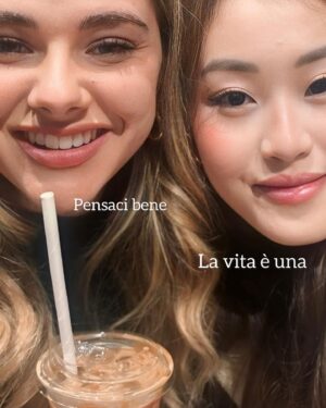 Glenda Resta Instagram - Oggi mi ero imparanoiata per una cosa… e mi sono messa a letto, poi mi hai videochiamata e mi sono scordata di tutto, ti voglio bene, mi manchi 💓🌷🫂