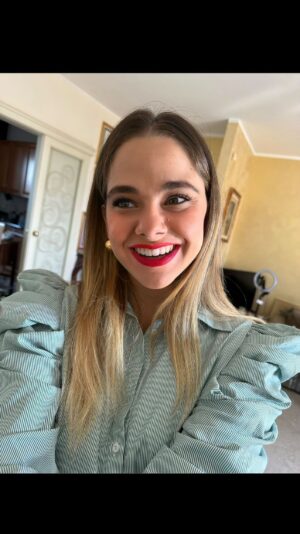 Glenda Resta Instagram - Diamoci consigli sui capelli nei commenti 💖 non fate i tirchi, condividiamo 😂