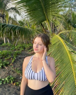 Gloria Palermo De Blasi Instagram - petit souvenir du mois de mai 🌴🤍