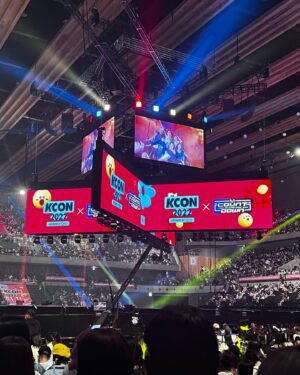 Go A-sung Instagram - 행복한 도쿄였어요 
#이두나 화이팅!