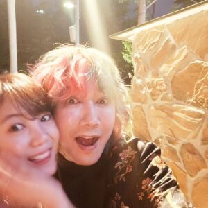 Go Eun-ah Instagram - 몇년을 알고지냈어도
앞으로의 우리가 더 기대되는 나의 인연
내친오빠같은 우리장훈오빠
늘 장난끼가많지만 그속에 나에대한 사랑.관심,걱정
든든해 우리오라버니🤍

공연 너무멋있고 벅찼어!!!고생했어요!!!🧡

#김장훈 #고은아 #사랑해 

@concert_kim