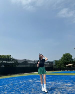 Go Eun-ah Instagram - 은아는 테니스중 🎾 

#테니스 #테린이 🌱