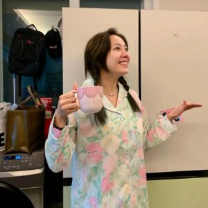 Go Eun-ah Instagram - 좋아하는 나의 꽃들 🌿⚘🌷🌼🌻🌺🌹🏵🌸💜
