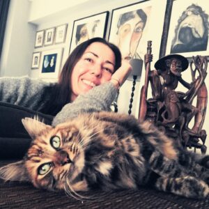 Gökçe Yanardağ Instagram - Analı kızlı karantina günleri ... 🐾❤️Markiz ve ben 😻🍁😍
Herkese sağlık,kolaylık ve iyilikler diliyorum 🙏🏼
