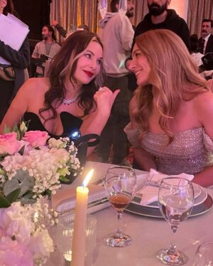 Gökşen Ateş Instagram - kont ziya ve kızları