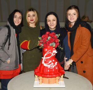 Golab Adine Instagram - در ادامه ى پست  پيشين
اگر مايليد برگ بزنيد