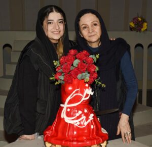 Golab Adine Instagram - در ادامه ى پست  پيشين
اگر مايليد برگ بزنيد