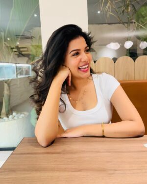 Goldie Nissy Instagram - If “don’t talk to me until I’ve had my food” had a face😁 
#hyderabad #foodie