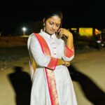 Gomathi Priya Instagram - Gang Leader movie Recreation Vijayshanthi Outfit @tidakreation #telugumediumischool #zeetelugu #zee5 #gomathipriya #priyabalakumaran #priyabalakumaran_gp #gp #nothingbutpriya #realityshow #gameshow #kasala #telugucinema #actress #television #vijayshanthi #gangleader #recreation