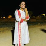 Gomathi Priya Instagram - Gang Leader movie Recreation Vijayshanthi Outfit @tidakreation #telugumediumischool #zeetelugu #zee5 #gomathipriya #priyabalakumaran #priyabalakumaran_gp #gp #nothingbutpriya #realityshow #gameshow #kasala #telugucinema #actress #television #vijayshanthi #gangleader #recreation