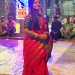 Gomathi Priya Instagram - My first ever Pongal celebration in Chennai My longtime wish to #kapaleeshwarartemple Special love to @shanthinimathivanan We do not remember days, we remember moments. #wellspent #devotional #vibes #moments #memories #blessed #temple #god #pongal #celebration #kapaleeshwarartemple #shivan #amman #shanthini #gomathipriya #priyabalakumaran #priyabalakumaran_gp #gp #nothingbutpriya #mylapore #filtercoffee #kovil #kovilprasadham #traditional #sareelove #red #green #2024 Saree @clothingstorebymithra Bangles @adee_bangles