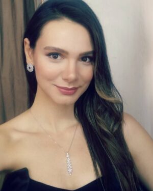 Gonca Sarıyıldız Instagram - Bu akşam 2. bölümümüz var hadi saat 20.00 olsun ☺ #BenimTatlıYalanım @tatliyalanim @startv