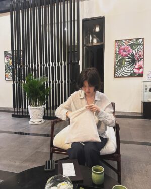 Gong Min-jeung Instagram - Marry my husband 포상휴가를 끝으로 아름다운 작별, 감사히 잘 쉬었습니다. 다시 한번 감사합니다💚
