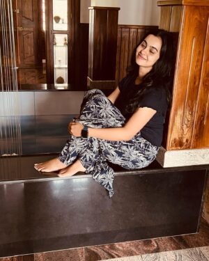 Gopika Udayan Instagram - Vivid warm around.