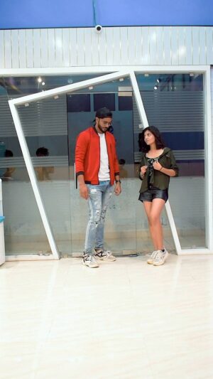 Gouri Agarwal Instagram - #baller 

@shubhworldwide 
Dance with @gouriagarwal 
Location @spectrum__world 
Shoot by @ga.uravsingh939 

#dance #reels #reelitfeelit #instagram #viral