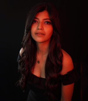 Gouri Agarwal Instagram - Aesthetic enough for red to swallow black..!
.
.
PC 📸 - @mohitpanwarofficial