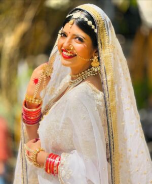 Gouri Agarwal Instagram - 🤍🕊️