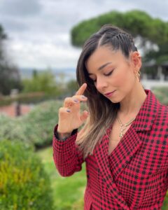 Actress Gözde Duru HD Instagram Photos and Wallpapers August 2024