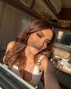 Gözde Gürkan Instagram - Golden shine 🌼
